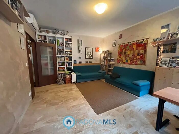 Appartamento quadrilocale in vendita in Via Donato Bramante, Padova