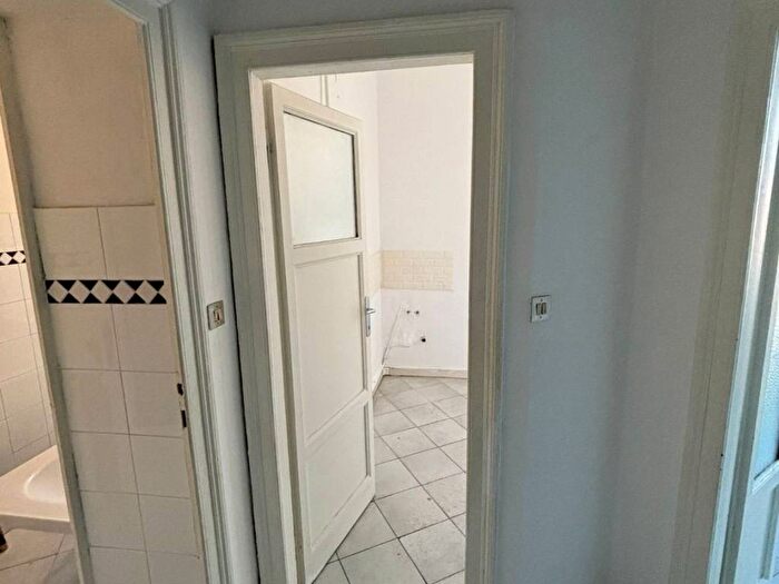 Appartamento trilocale in affitto in Via Giacomo Watt, Barona, Milano