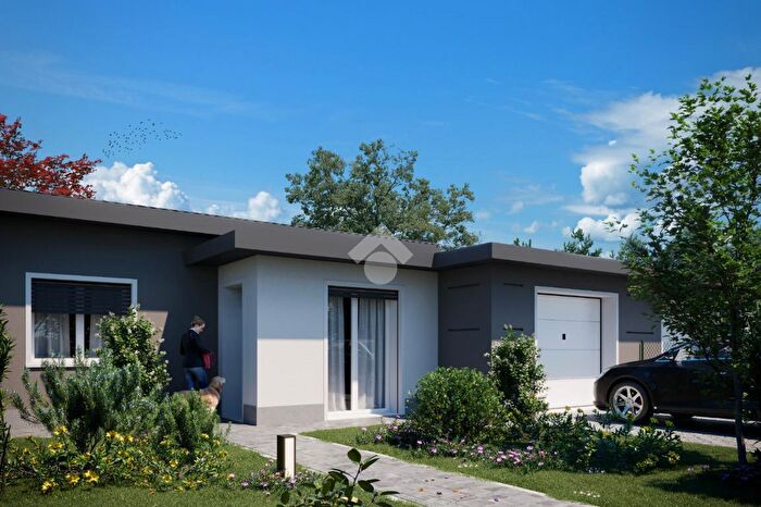 Casa quadrilocale in vendita in Via Anita Ribeiro, Mirandola