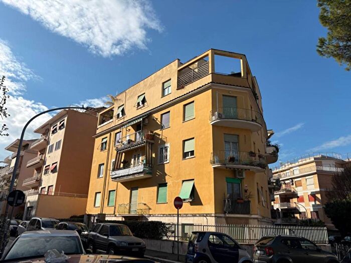 Appartamento trilocale in affitto in Via Pietro Cartoni, Monteverde Nuovo, Roma