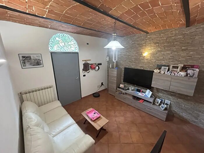 Casa quadrilocale in vendita in Via Montalbano, Serravalle Pistoiese
