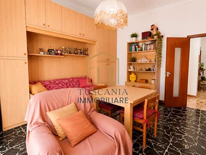 Appartamento quadrilocale in vendita in Colle Di Val D'Elsa