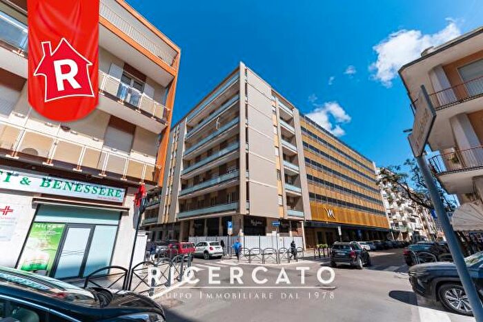 Appartamento con 6 locali in vendita in Via Matteo Renato Imbriani, Lecce