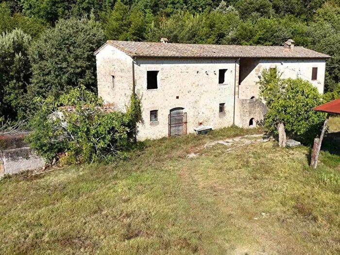 Casa quadrilocale in vendita in Sant'Agata, Torri In Sabina
