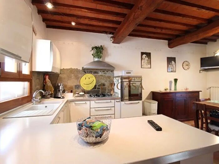 Casa quadrilocale in vendita in Figline e Incisa Valdarno