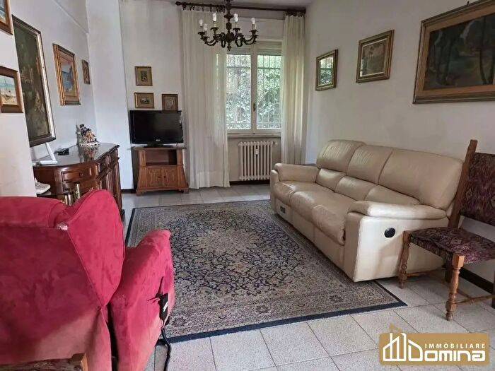 Appartamento trilocale in vendita in Via Marini, Ancona