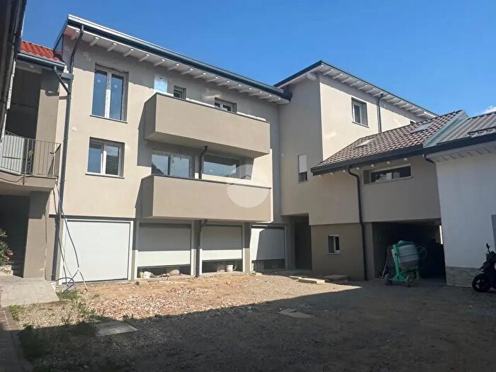 Appartamento trilocale in vendita in Via Cardinal Ferrari, Cesano Maderno