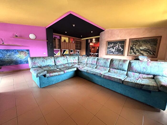 Appartamento quadrilocale in vendita in Via Lioni, San Paolo DArgon