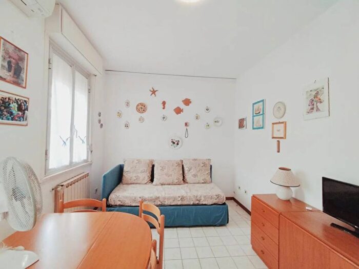 Appartamento bilocale in affitto in Via Dei Pini, Zona Nuova Pratoranieri, Follonica