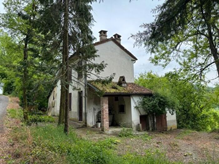 Casa bilocale in vendita in Frazione Languzzano, Montesegale