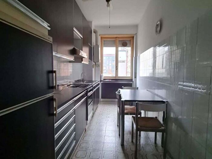 Appartamento trilocale in affitto in Viale Carlo Troya, Piazza Napoli, Milano