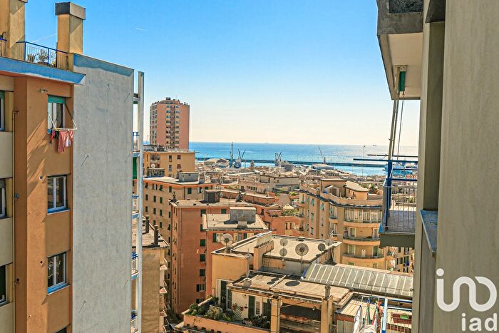 Appartamento quadrilocale in vendita in Via Marabotto, Genova