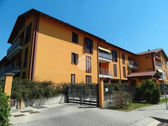 Appartamento trilocale in vendita in Via Cascina S Giuseppe, Bussero