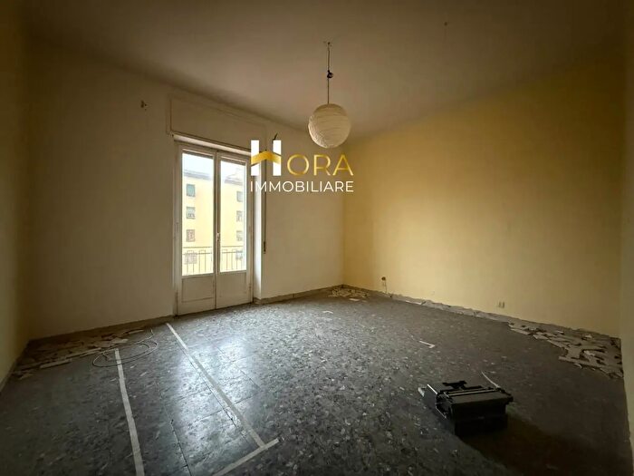 Appartamento trilocale in vendita in Via Bassi, Firenze