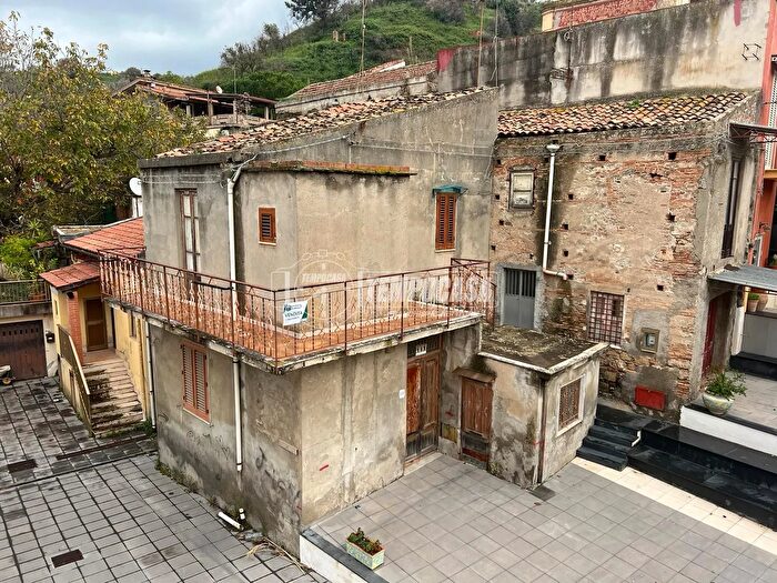 Appartamento quadrilocale in vendita in Via Giuseppe Verdi, Condro