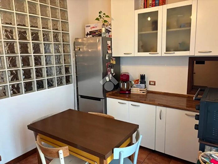 Appartamento trilocale in vendita in Via Michelino, Bologna