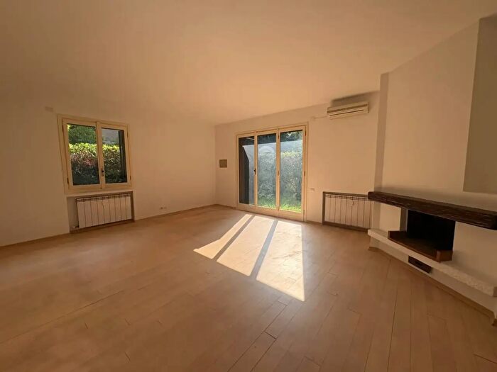Appartamento con 5 locali in vendita in Viale Cesare Battisti, Monza