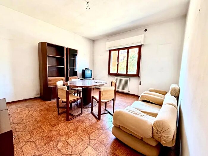 Appartamento con 5 locali in vendita in Via Raffaello Melani, Pistoia
