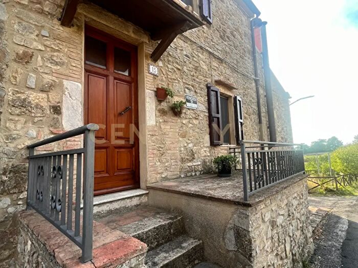 Casa con 6 locali in vendita in Via G Matteotti, Semproniano