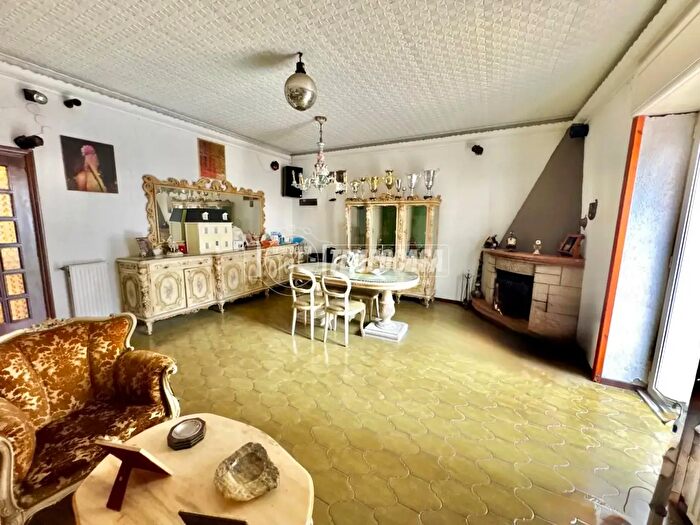 Appartamento con 6 locali in vendita in Via Egiziaca a Pizzofalcone, Napoli