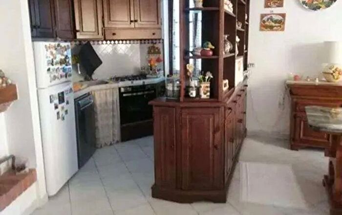 Casa con 5 locali in vendita in Castelnuovo Magra