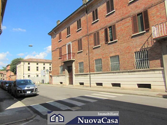 Appartamento quadrilocale in affitto in Via Mortara, Centro Storico, Ferrara