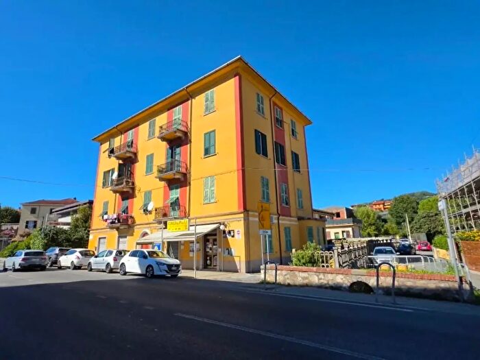 Appartamento con 5 locali in vendita in Sarzana, La Spezia