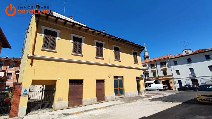 Casa con 9 locali in vendita in Via Giacich, Monfalcone