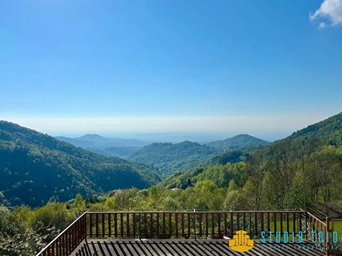 Casa con 6 locali in vendita in Biella