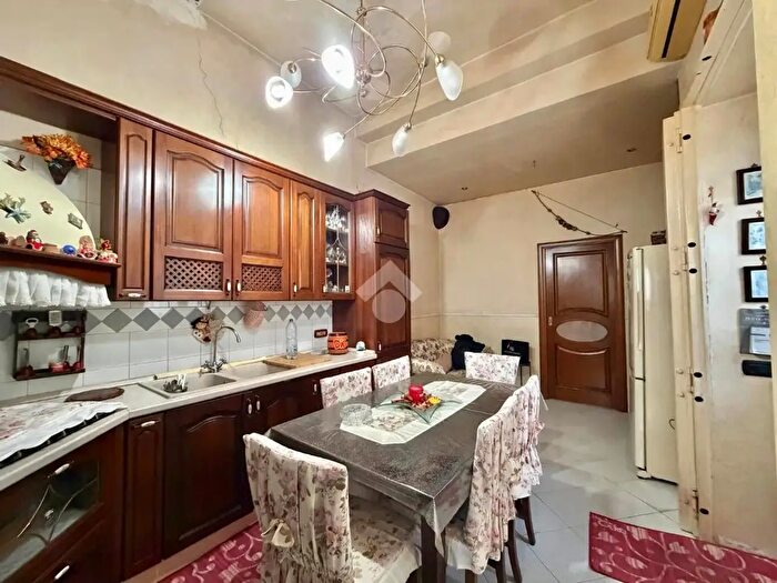 Appartamento bilocale in vendita in Via Napoli Capodimonte, Napoli