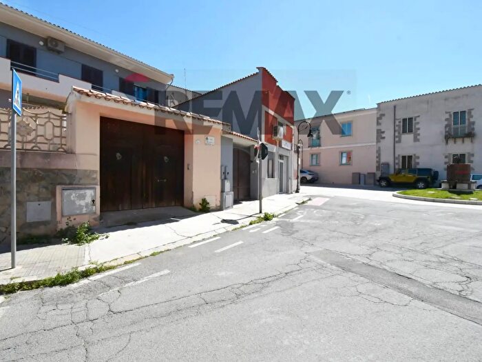Casa quadrilocale in vendita in Via Repubblica, Serdiana