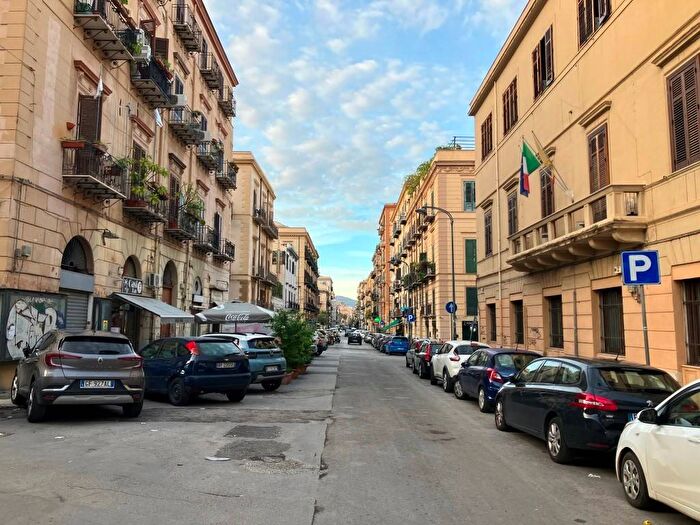 Appartamento bilocale in affitto in Via Principe di Scordia, Roma Cavour, Palermo