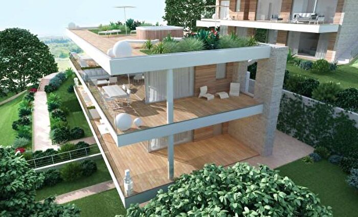 Appartamento quadrilocale in vendita in Via Promontorio, Toscolano Maderno