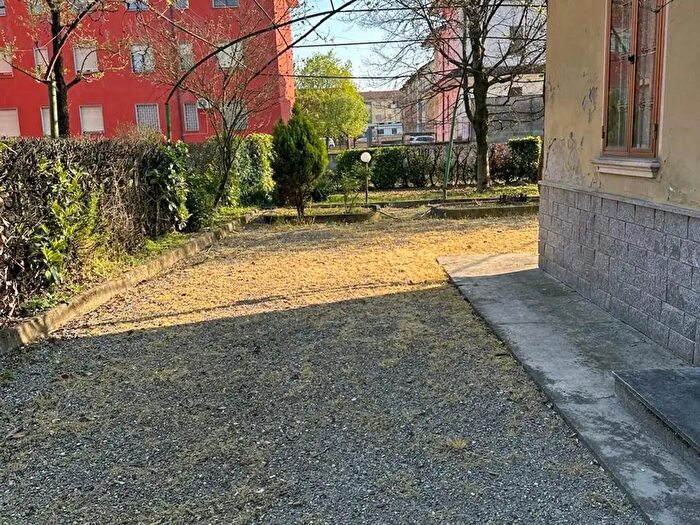 Casa con 8 locali in vendita in Rottofreno