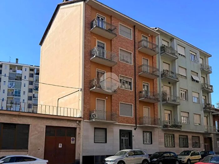 Appartamento trilocale in vendita in Via Gianfrancesco Re, Torino