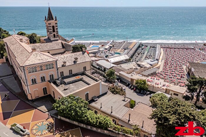 Casa con 6 locali in vendita in Lungomare Lombardo, Genova