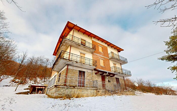 Appartamento trilocale in vendita in Via P Giardini, Lama Mocogno