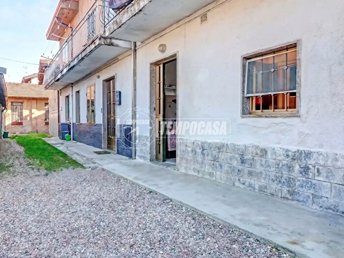 Appartamento bilocale in vendita in Via Venegoni C, Fagnano Olona