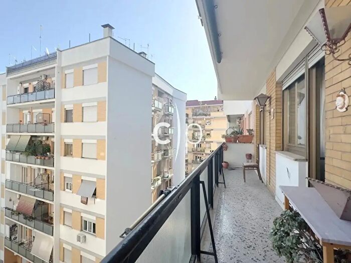 Appartamento trilocale in vendita in Via Antonio Toscani, Roma