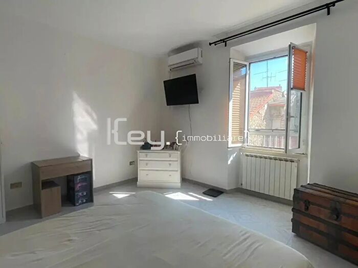 Appartamento con 5 locali in vendita in Via Campo dei Fiori, Terracina