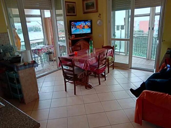 Appartamento trilocale in vendita in Via Peschiera, Moncalieri