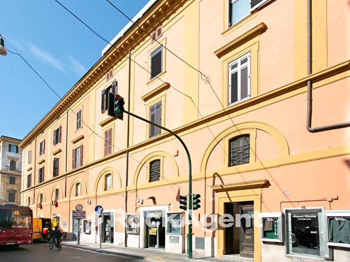 Appartamento trilocale in affitto in Via Venti Settembre, Sallustiano, Roma