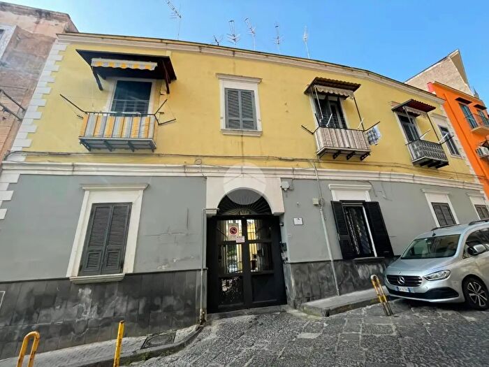 Appartamento bilocale in vendita in Via Gaetano De Bottis, Torre Del Greco