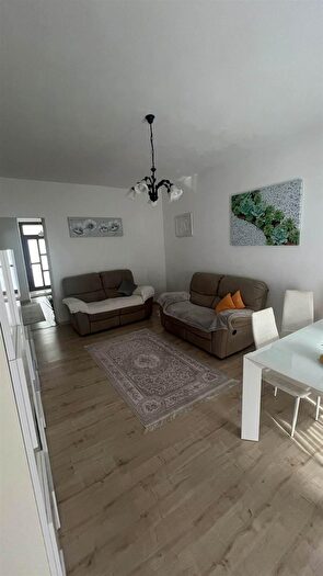 Appartamento con 5 locali in vendita in Sale