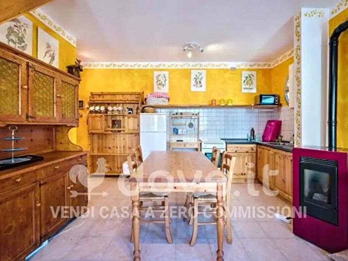 Appartamento bilocale in vendita in Via Alcide De Gasperi, Val Brembilla