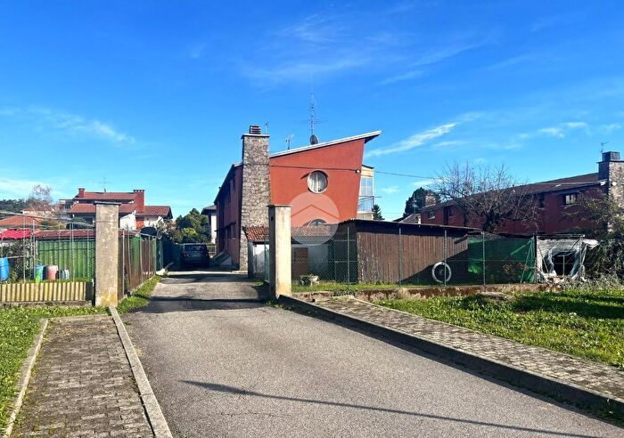 Appartamento quadrilocale in vendita in Via Cap Craveia, Tollegno