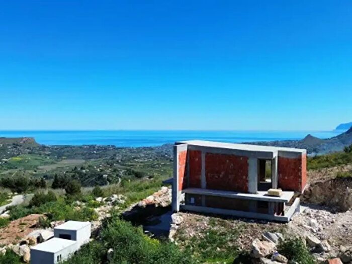Casa quadrilocale in vendita in Contrada Compilato, Castellammare Del Golfo