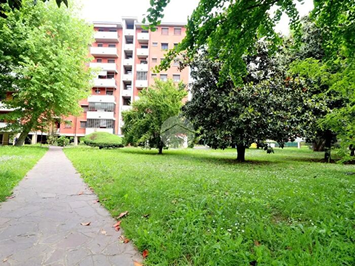 Appartamento trilocale in vendita in Via Luigi Capuana, Rho