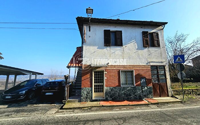 Casa con 6 locali in vendita in Via Guglielmo Marconi, Cassinelle