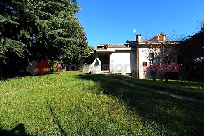 Casa con 5 locali in vendita in Via della Vittoria, Vaprio DAdda